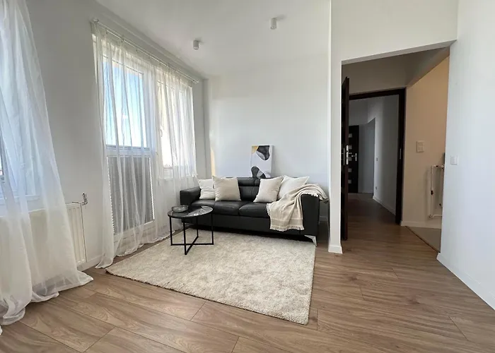 Leisure By Bookinghost